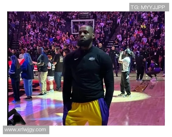 安东尼与詹姆斯精彩对决集锦回顾篮球传奇对抗的巅峰时刻